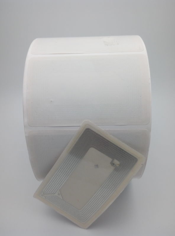 ISO14443A RFID Sticker Tags Labels 86x54mm Paper RFID Tracking Stickers