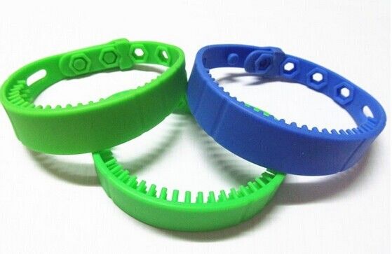 Hospital RFID Access Control Wristbands Length Adjustable UHF Silicone Bracelet