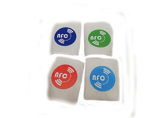 Custom Printing HF RFID Chip Sticker Circular Adhesive Label 13.56 MHz Frequency