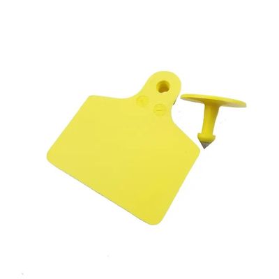 70x80mm 104x74mm UHF Animal RFID Ear Tags TPU Material For Livestock Monitoring